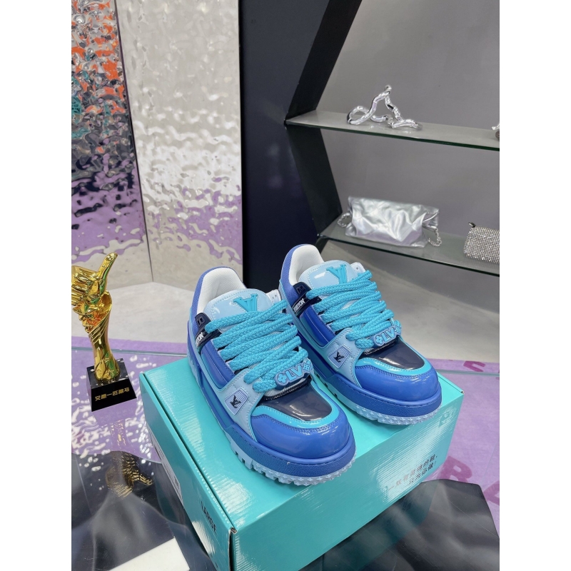 l**is V*t*n sneakers